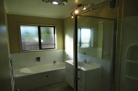 Photo of property in 18 Thomas Road, Flat Bush, Auckland, 2019