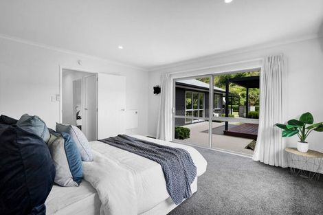 Photo of property in 13 Birdie Lane, Waiwhakaiho, New Plymouth, 4312