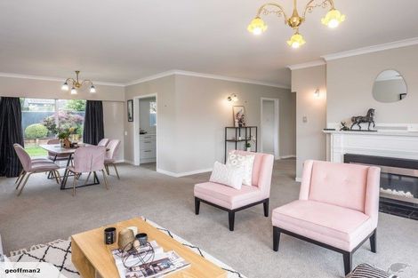 Photo of property in 60 Sylvan Avenue, Waikanae, 5036