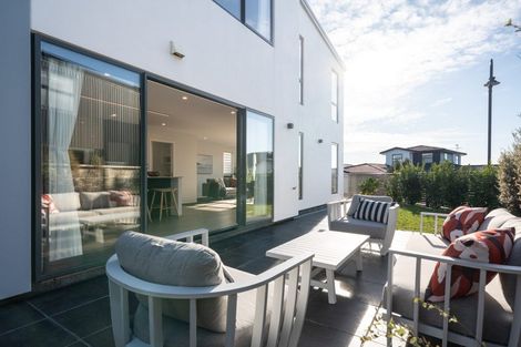 Photo of property in 2b Kaiaho Close, Aotea, Porirua, 5024