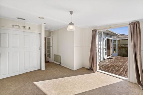 Photo of property in 43 Lismore Street, Strandon, New Plymouth, 4312