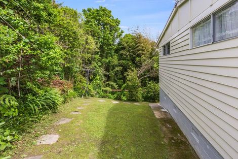 Photo of property in 1/56 Collins Avenue, Tawa, Wellington, 5028