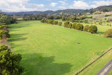 Photo of property in 1015b Beach Road, Torbay, Auckland, 0630