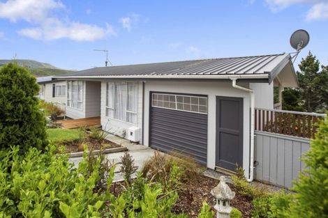 Photo of property in 19 Greenwich Grove, Stokes Valley, Lower Hutt, 5019