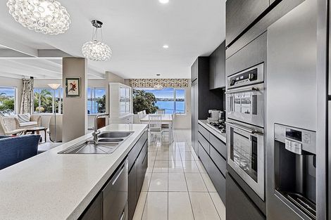 Photo of property in 1/22 Lansdowne Street, Bayswater, Auckland, 0622