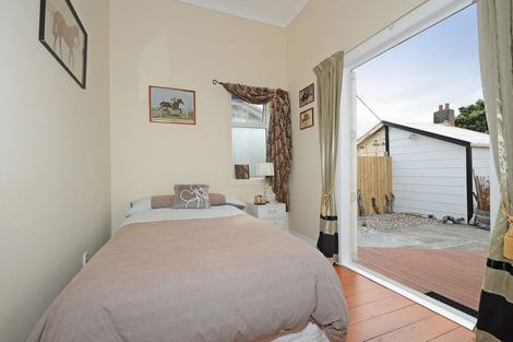 Photo of property in 6 Queen Street, Petone, Lower Hutt, 5012