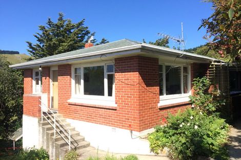Photo of property in 1 Hellyer Street, Macandrew Bay, Dunedin, 9014