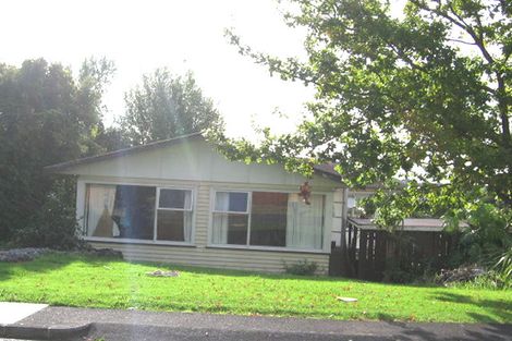 Photo of property in 36 Gill Avenue, Te Atatu Peninsula, Auckland, 0610