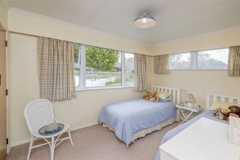 Photo of property in 16 Stuart Street, Levin, 5510