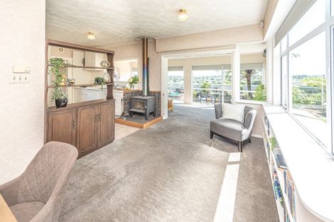 Photo of property in 14 Rawhiti Place, Saint Johns Hill, Whanganui, 4501