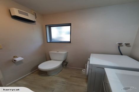 Photo of property in 70a Seaview Road, Castor Bay, Auckland, 0620