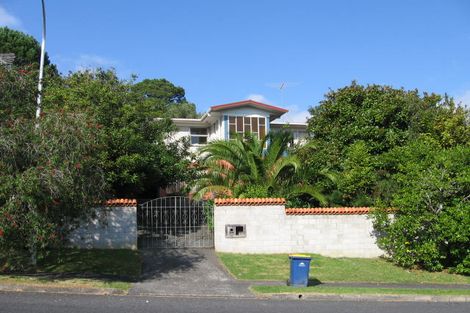Photo of property in 52 Stapleford Crescent, Browns Bay, Auckland, 0630