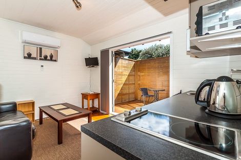 Photo of property in 3 Miles Place, Awapuni, Palmerston North, 4412