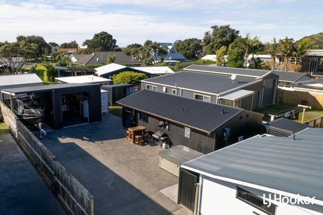 Photo of property in 11 Tatai Road, Bowentown, Waihi Beach, 3177