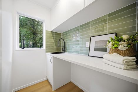 Photo of property in 2/26 Anne Mclean Drive, Bayview, Auckland, 0629