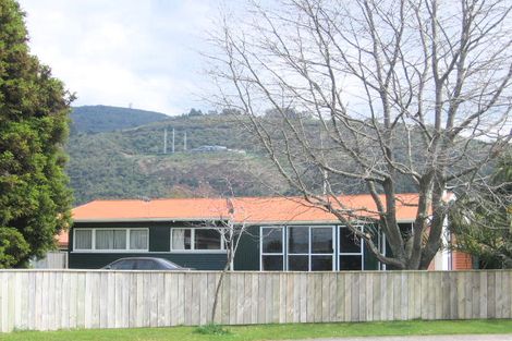 Photo of property in 18 Logan Street, Fairy Springs, Rotorua, 3015