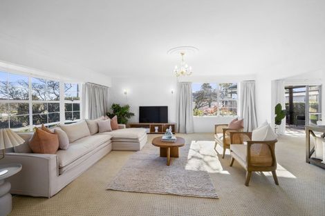 Photo of property in 293 Mangorei Road, Merrilands, New Plymouth, 4312