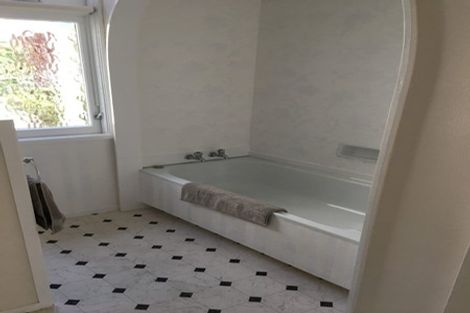 Photo of property in 34 Manson Street, Terrace End, Palmerston North, 4410