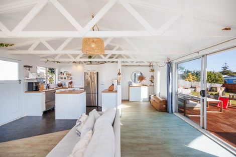 Photo of property in 12 Rangitane Street, Himatangi Beach, Foxton, 4891