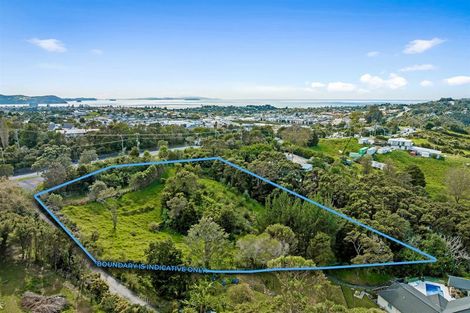 Photo of property in 9b Whangaparaoa Road, Red Beach, 0932