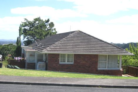 Photo of property in 2/13 Arcadia Crescent, Bayview, Auckland, 0629