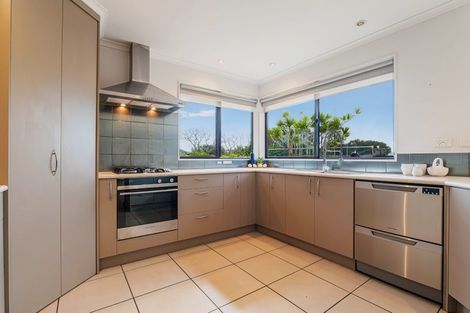 Photo of property in 20 Barbados Way, One Tree Point, 0118