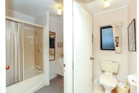 Photo of property in 2/128 Vivian Street, New Plymouth, 4310