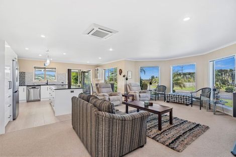 Photo of property in 2 Charlise Place, Onerahi, Whangarei, 0110