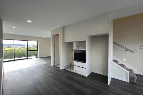 Photo of property in 22b Lumbarda Drive, Kumeu, 0810