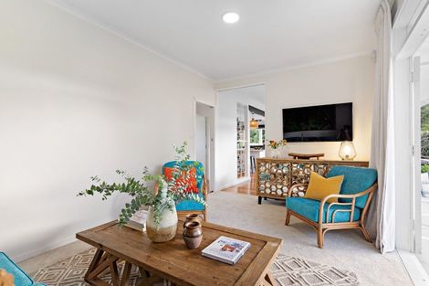 Photo of property in 17 Hillcrest Grove, Hillpark, Auckland, 2102