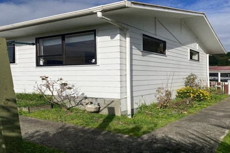 Photo of property in 10 Westra View, Tawa, Wellington, 5028