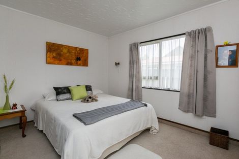 Photo of property in 16 Cardiff Place, Tamatea, Napier, 4112