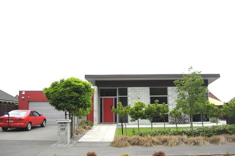 Photo of property in 126 Rothesay Road, Parklands, Christchurch, 8083