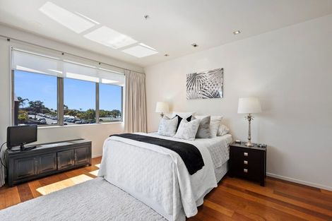 Photo of property in 1/7 The Promenade, Takapuna, Auckland, 0622
