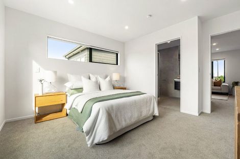 Photo of property in 2 Park Green Avenue, Rosehill, Papakura, 2113