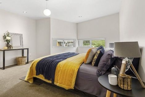 Photo of property in 2/2 Onslow Road, Khandallah, Wellington, 6035