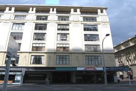 Photo of property in 6/2f Queen Street, Auckland Central, Auckland, 1010