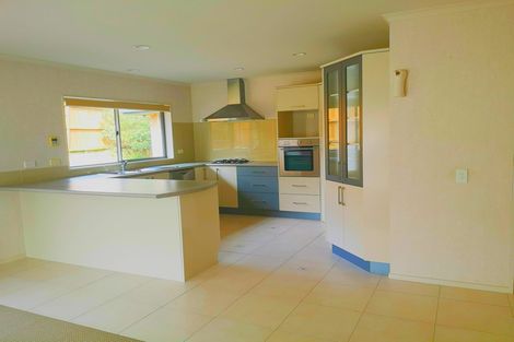 Photo of property in 12 Pennygale Close, Flat Bush, Auckland, 2016