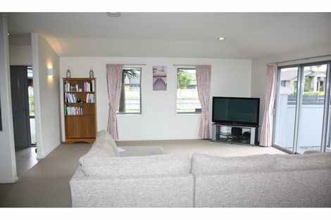 Photo of property in 17 Conifer Grove, Te Kamo, Whangarei, 0112