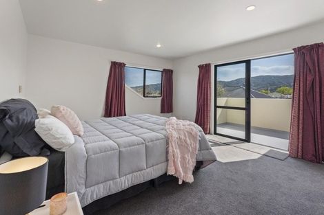 Photo of property in 22 Granville Street, Silverstream, Upper Hutt, 5019