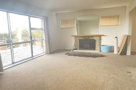 Photo of property in 14 Taupo Street, Green Bay, Auckland, 0604