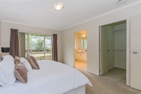 Photo of property in 5 Saltwood Street, Red Beach, 0932