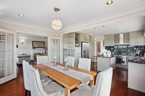 Photo of property in 32 Glenmore Road, Sunnyhills, Auckland, 2010