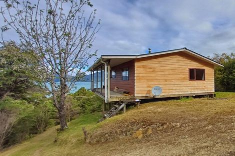 Photo of property in 7116 Kenepuru Road, Raetihi, Picton, 7282