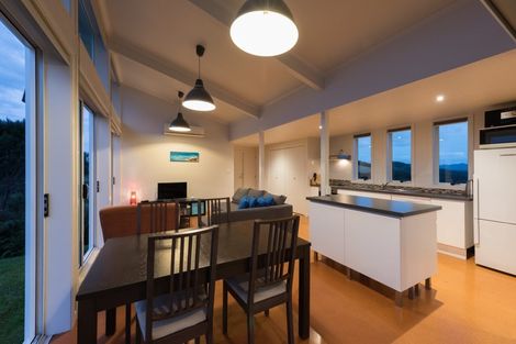 Photo of property in 190 Paroa Bay Road, Russell, 0272