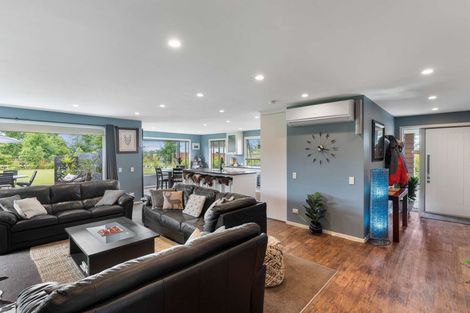 Photo of property in 1378 Poyntzs Road, West Eyreton, Rangiora, 7475