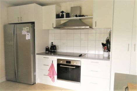 Photo of property in 18 Trinidad Road, Sunnynook, Auckland, 0620