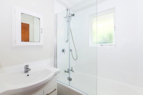 Photo of property in 2/25a Mount Albert Road, Mount Albert, Auckland, 1025