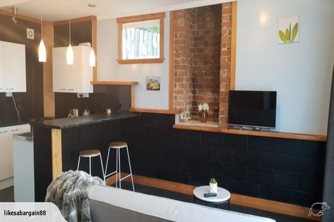 Photo of property in 25 Porter Crescent, Helensville, 0800