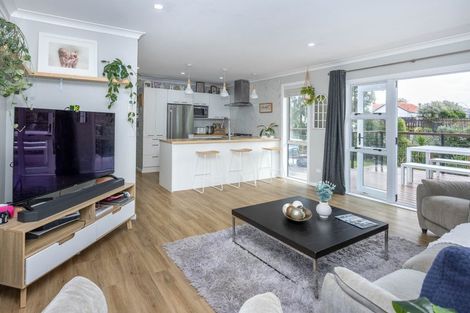 Photo of property in 90 Ranui Street, Dinsdale, Hamilton, 3204